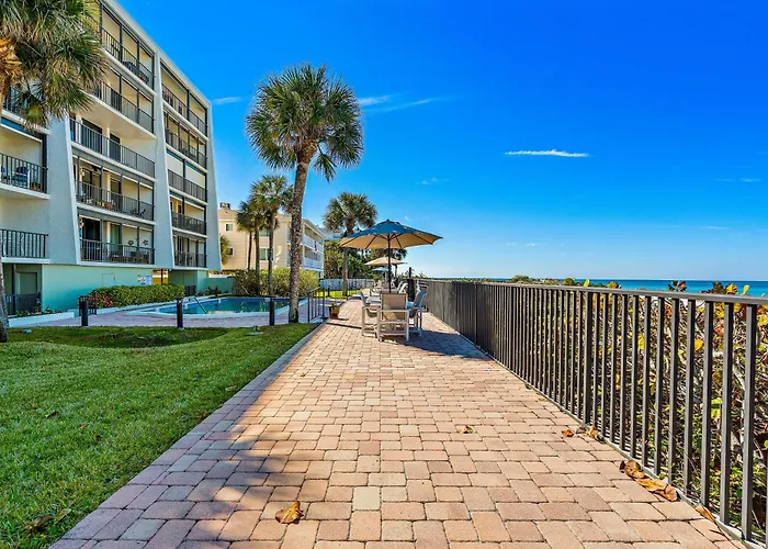 Pelican's Cove 401